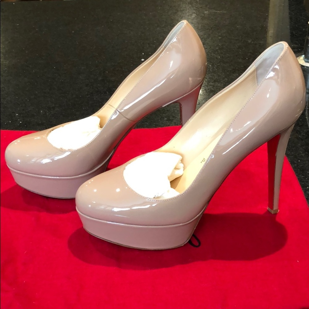 Christian Louboutin nude pumps